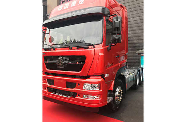 斯太尔牵引车