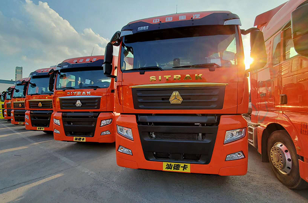 汕德卡牵引车