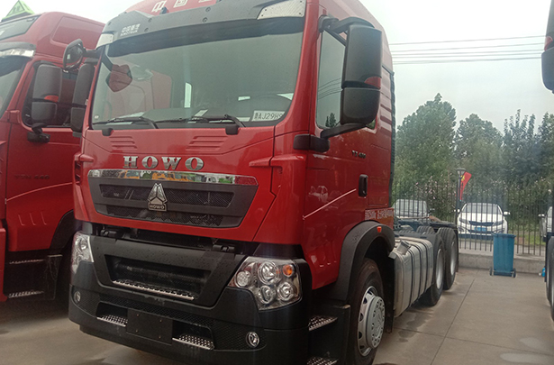 豪沃TX牵引车