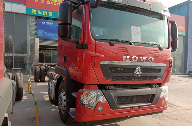 豪沃TX仓栏平板载货车